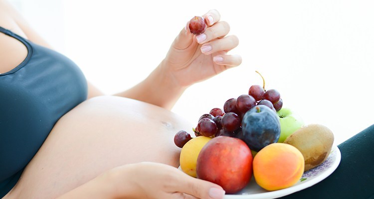 Trái cây mà bà bầu tuyệt đối không nên ăn vì sức khỏe của mẹ và bé